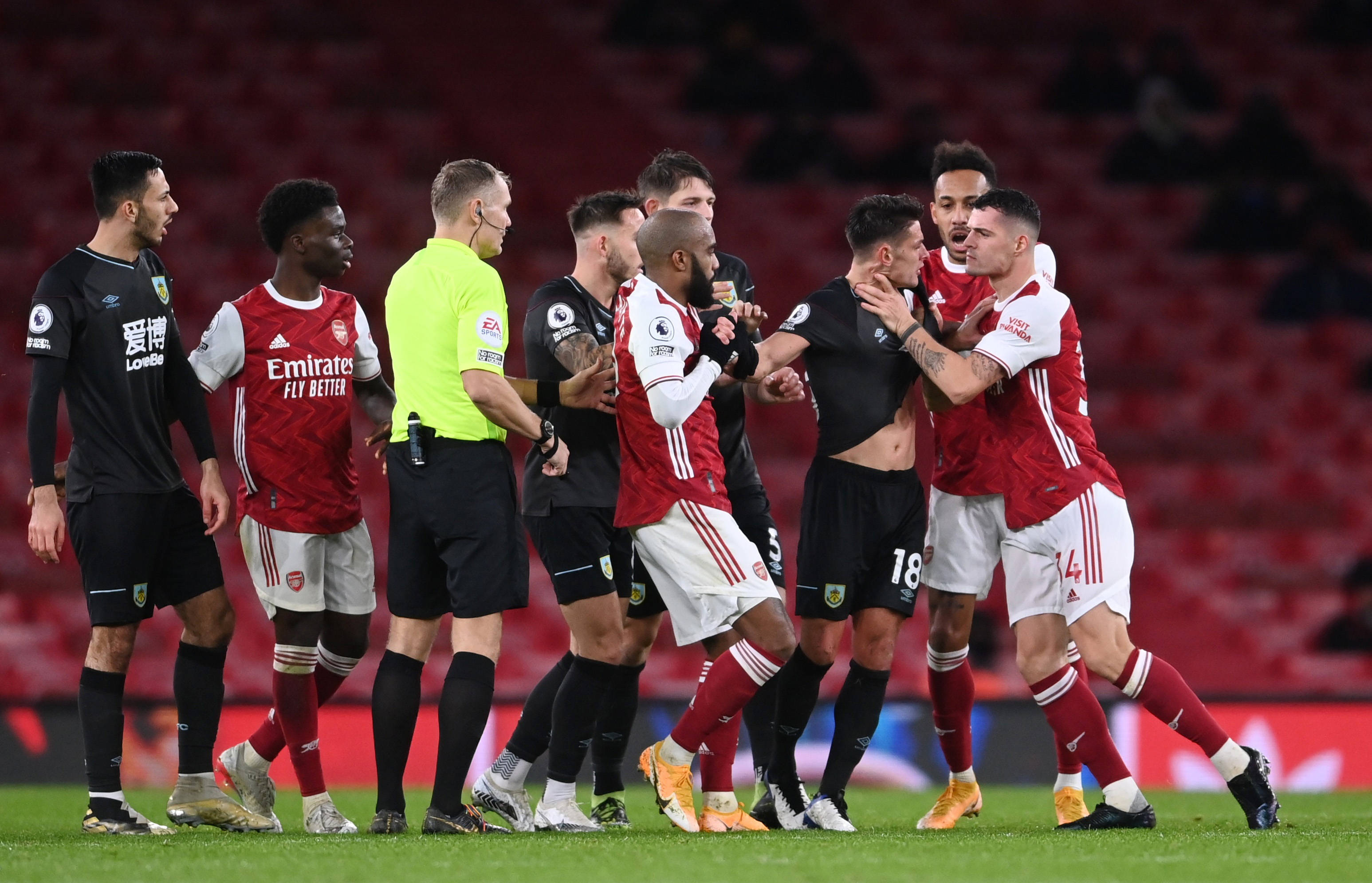 这一消息立 这一消息立